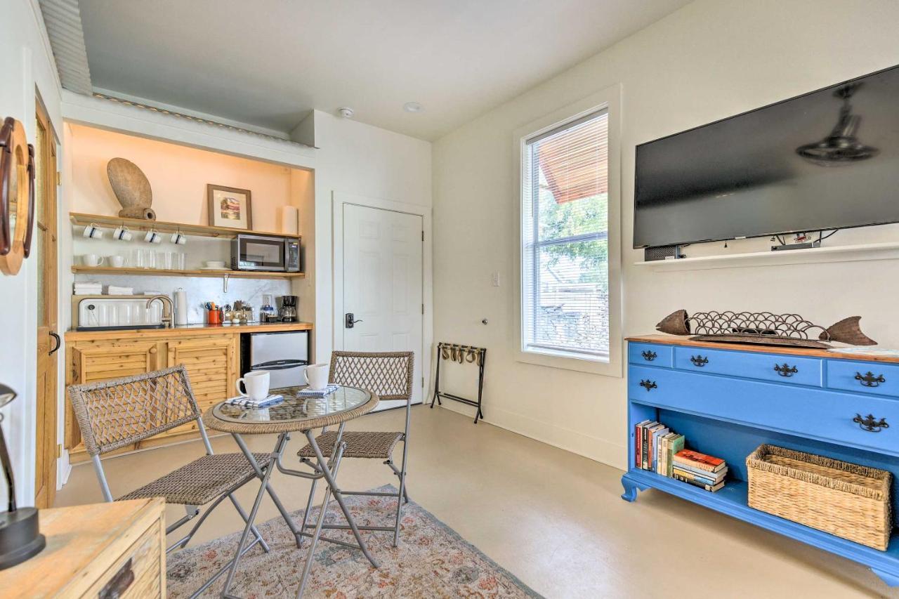 Old Town Getaway, Walk To Shopping, Dining, And Bay! Apartment Bay St. Louis Exterior foto