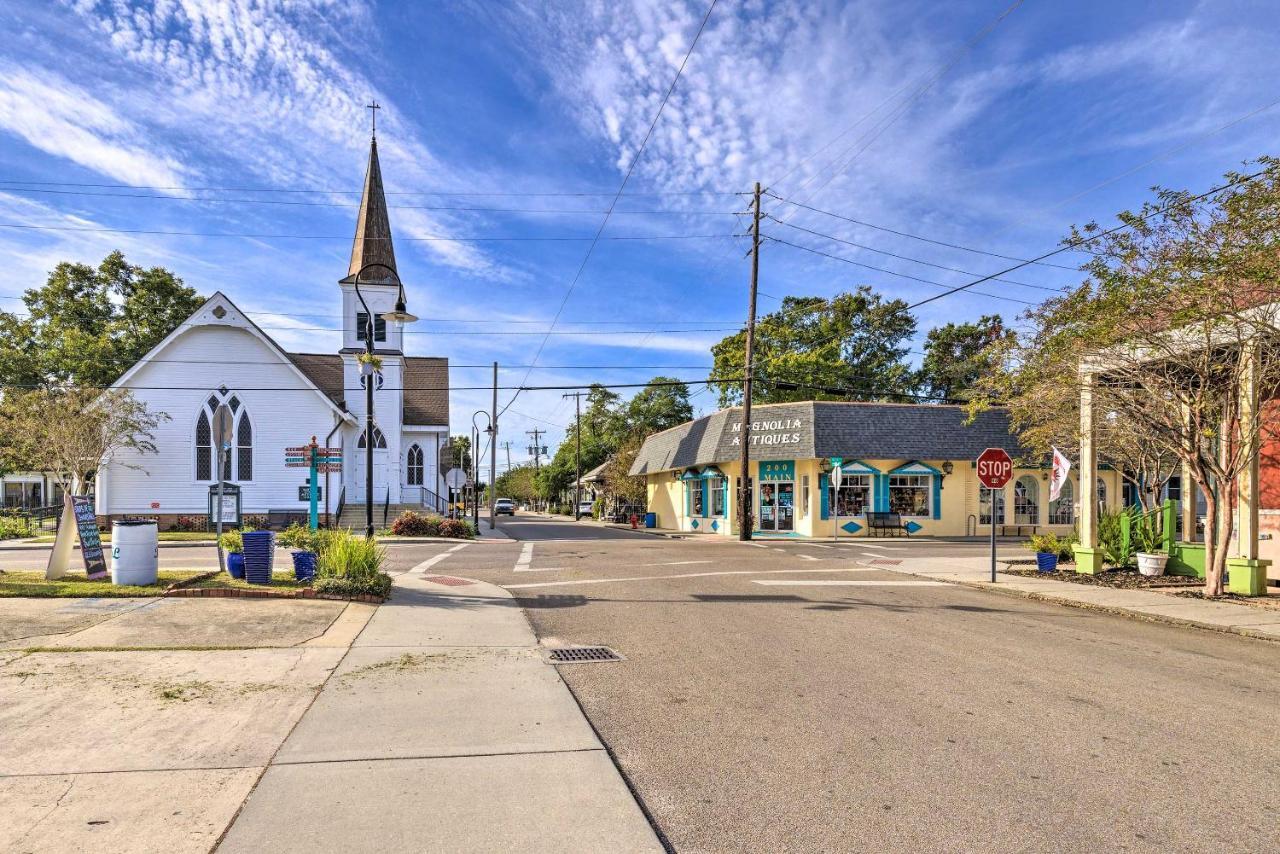 Old Town Getaway, Walk To Shopping, Dining, And Bay! Apartment Bay St. Louis Exterior foto